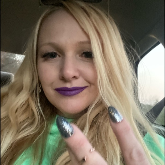 Meet your Posher, Angela - Picture 3 of 16